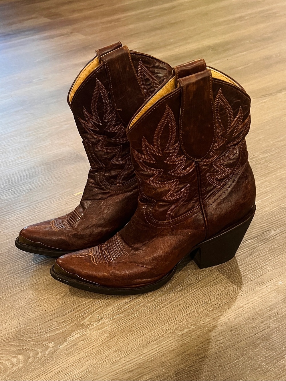 Idyllwind Brown Leather Western Heeled Boots